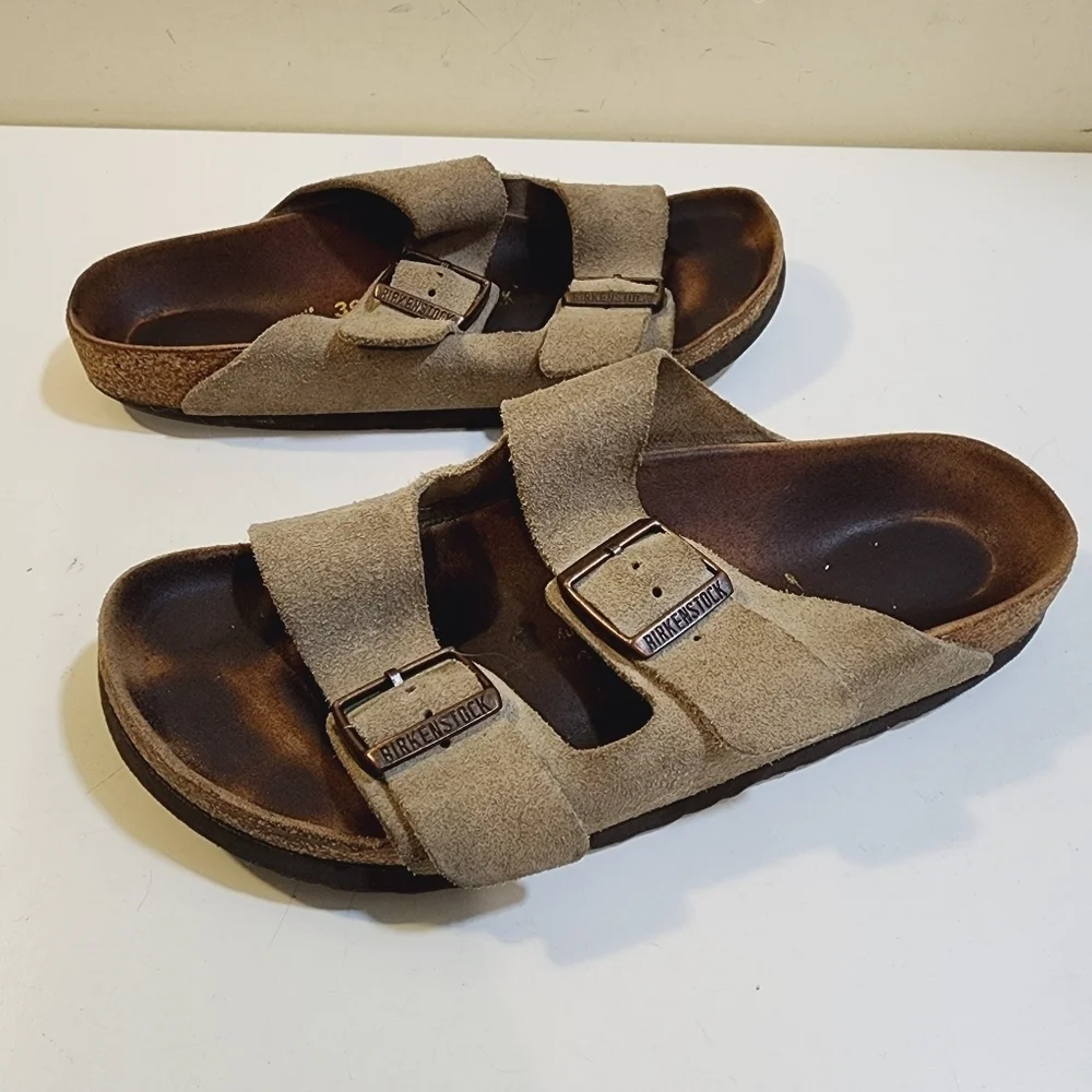 BIRKENSTOCK Cream Leather Sandals size 39